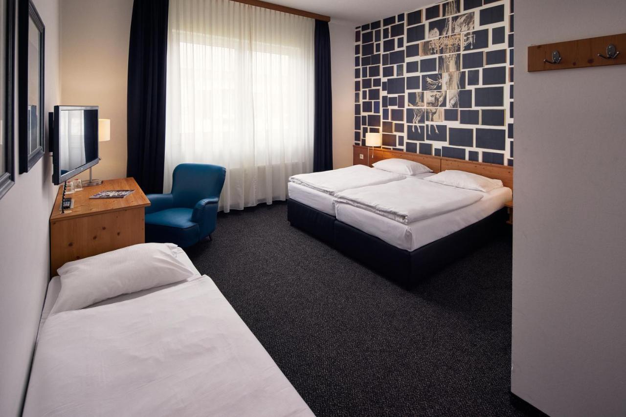 Hotel Hamburg-Wittenburg Van Der Valk Екстериор снимка