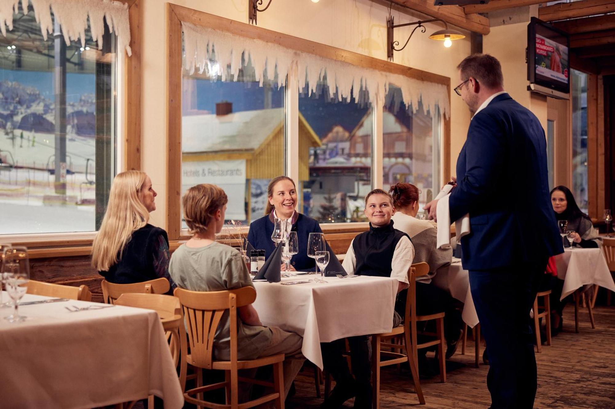Hotel Hamburg-Wittenburg Van Der Valk Екстериор снимка