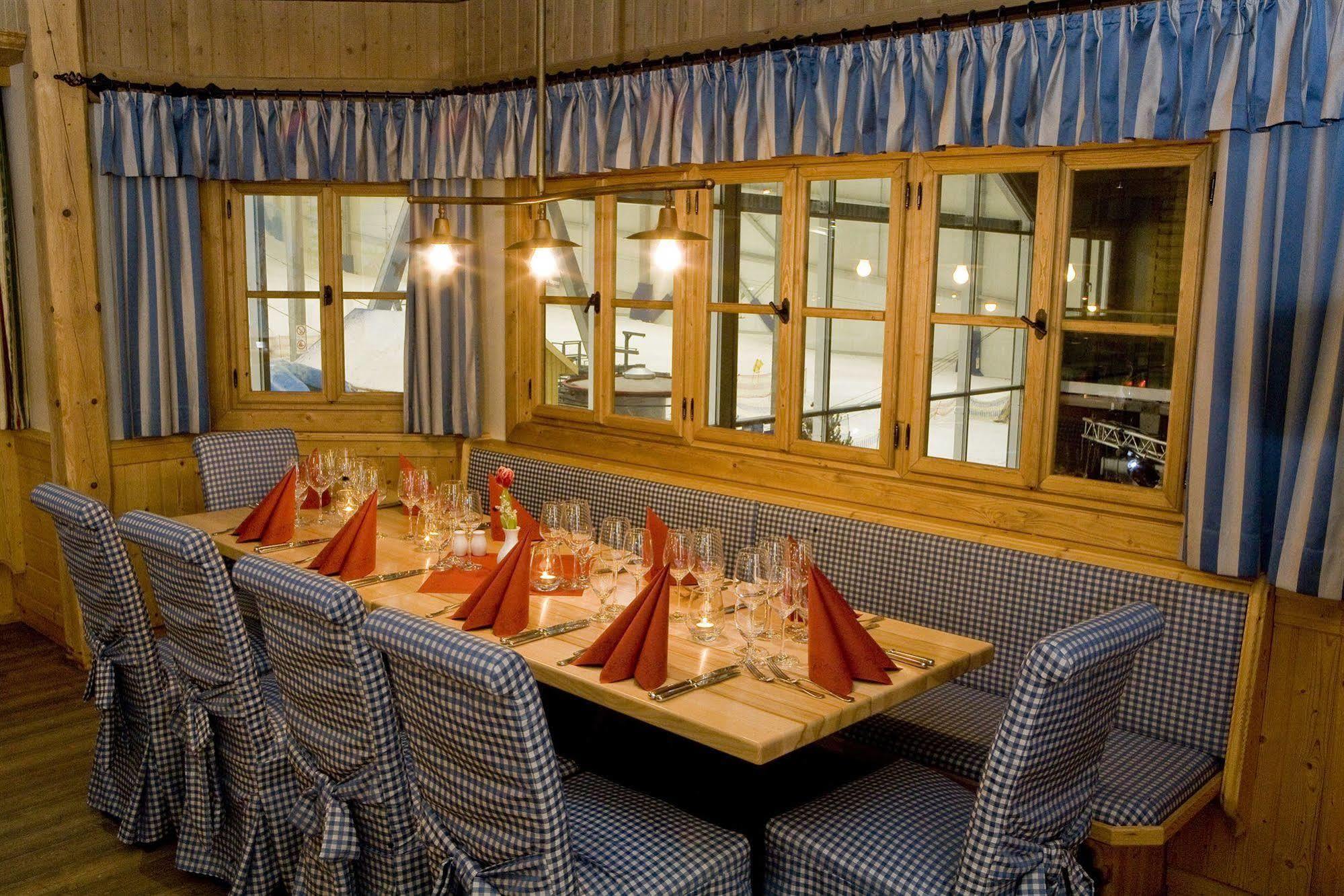Hotel Hamburg-Wittenburg Van Der Valk Екстериор снимка